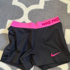 Pink n black Nike pro